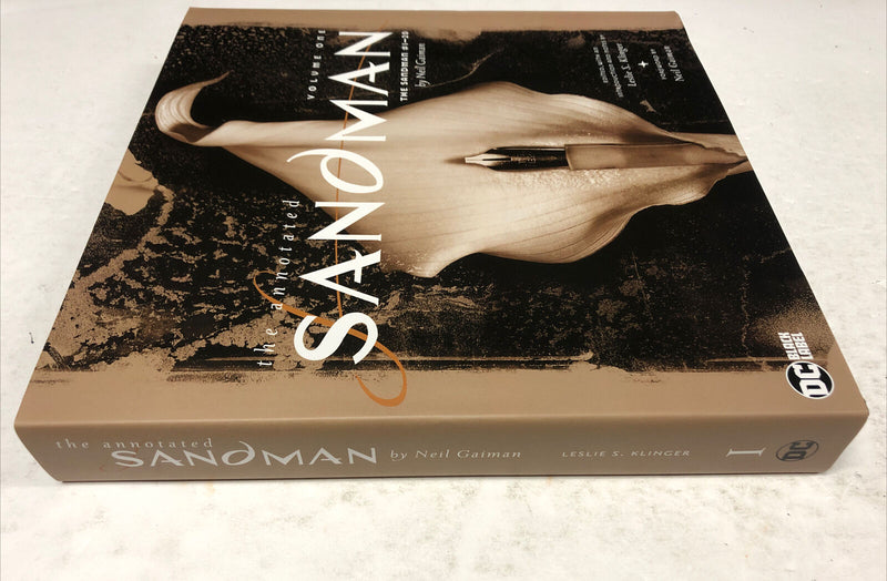 The Annotated Sandman Vol 1 |