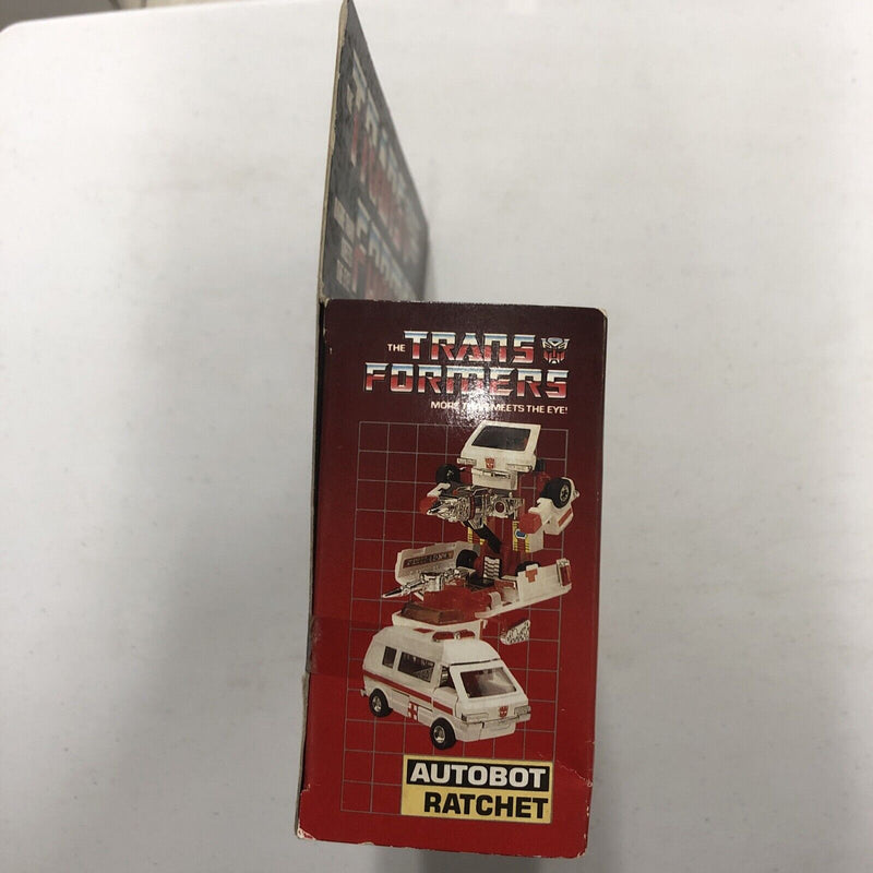 Ratchet Vintage 1984 G1 Transformers Hasbro Action Figure In Box Complete