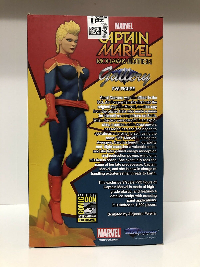 2016 Diamond Select Captain Marvel PVC Figure Comic Con Exclusive
