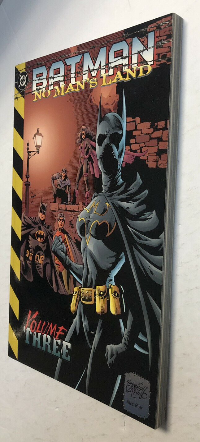 Batman: No Man’s Land Vol.3  | TPB Paperback (F/FV)(2012) Greg Rucka