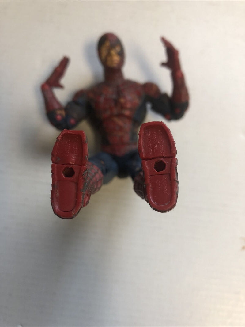 Spider-Man 2002 Battle Ravaged Spiderman Action Figure Tobey Movie Marvel