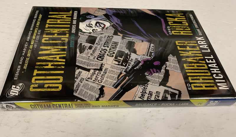 Gotham Central Book 2: Jokers And Madmen HC Hardcover | Brubaker | Rucka