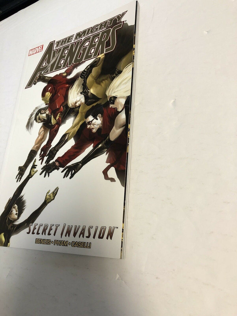 Mighty Avengers Vol4: Secret Invasion Book 2 Softcover (2009)(NM)Brian Bendis