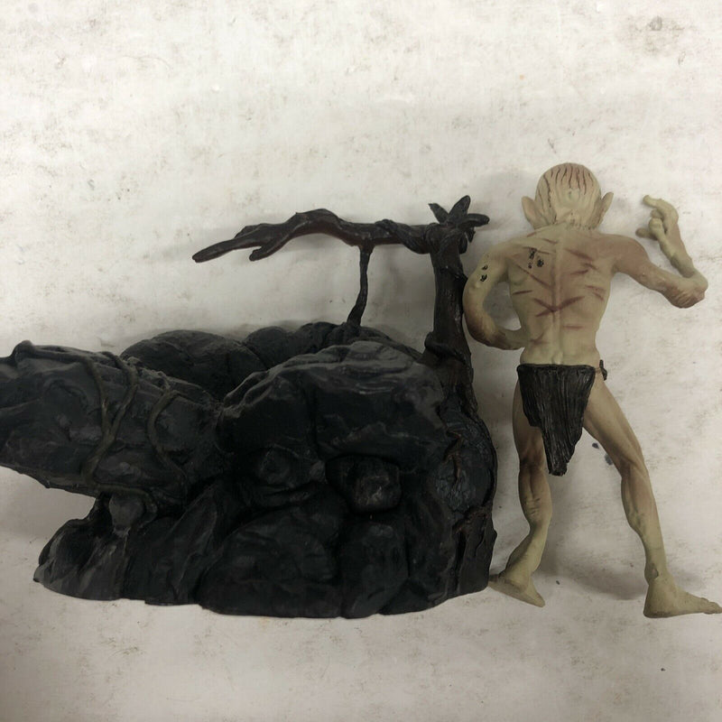 Lord of the Rings Gollum with Electronic Sound Base Toy Biz 2004 Complete Mint