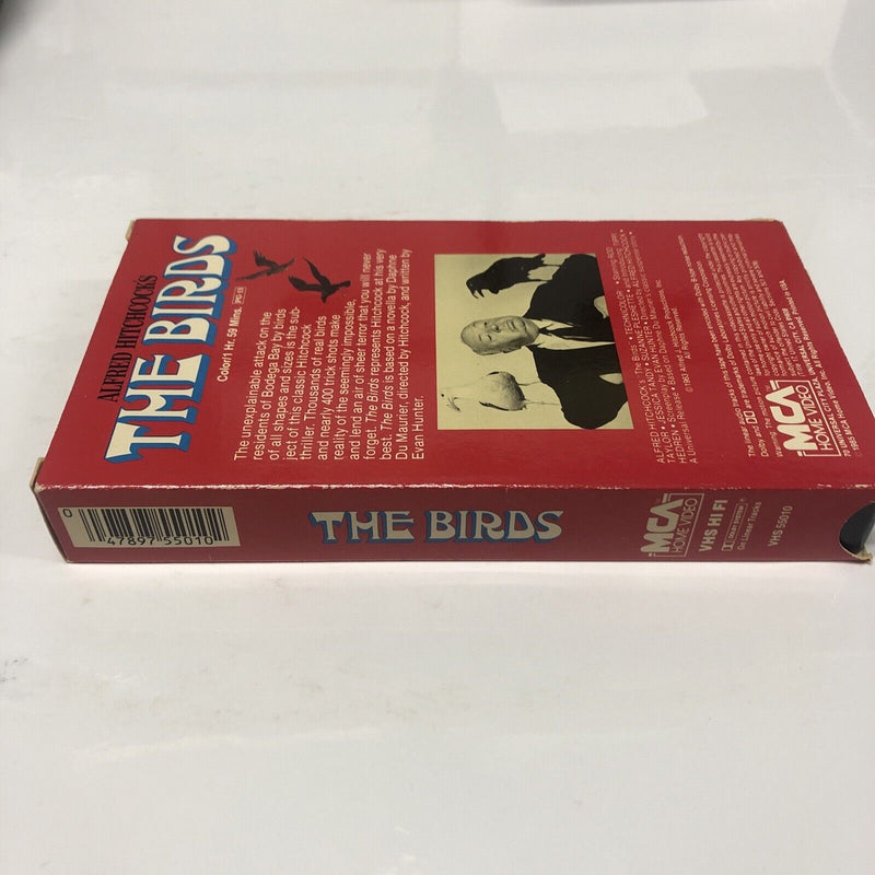 The Birds (1963) VHS • Alfred Hitchcock's •MCA Home Video • Universal City Plaza