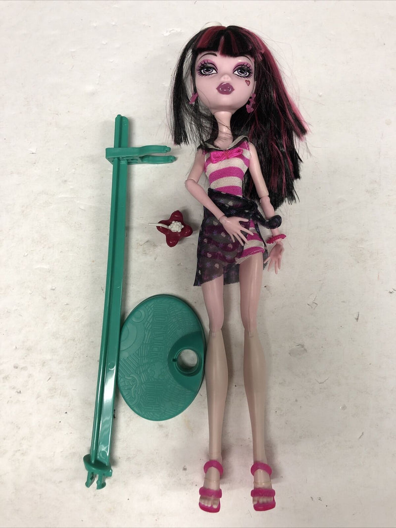 2012 Monster High Doll Draculaura Skull Shores Mattel Mint